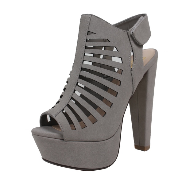Shoes - Size 5.5 Light Grey Open Toe Cutout Platform Heel